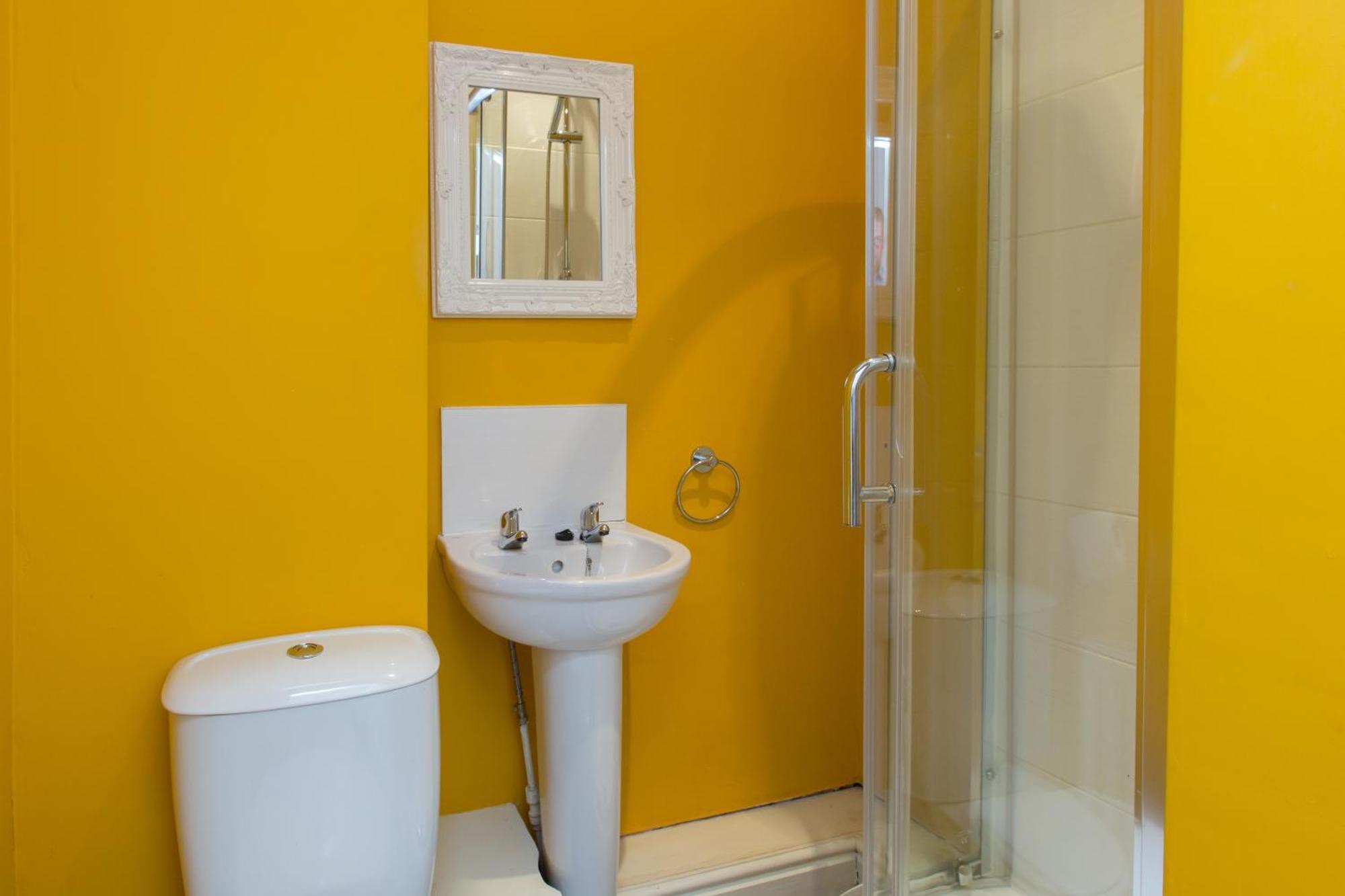 Townhouse @ Electricity Street Крю Екстер'єр фото
